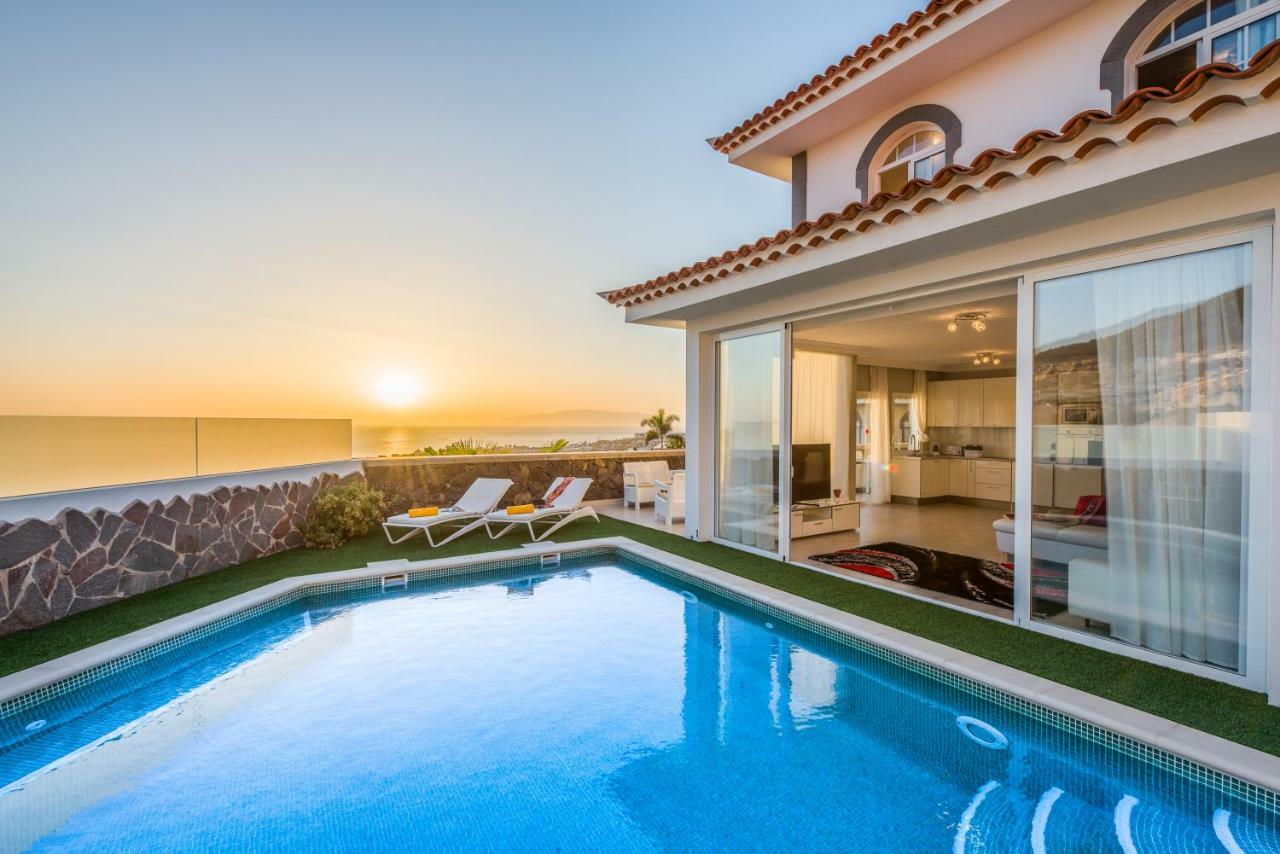 Luxury White Villa With Sea View, Heated Pool Costa Adeje (Tenerife) Exterior foto