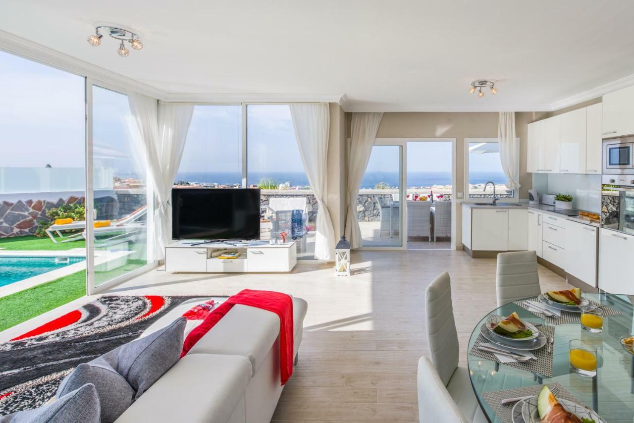 Luxury White Villa With Sea View, Heated Pool Costa Adeje (Tenerife) Exterior foto