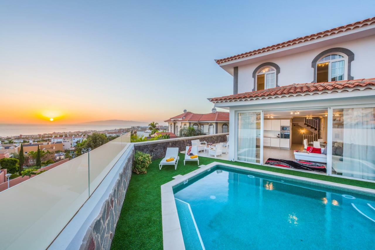 Luxury White Villa With Sea View, Heated Pool Costa Adeje (Tenerife) Exterior foto