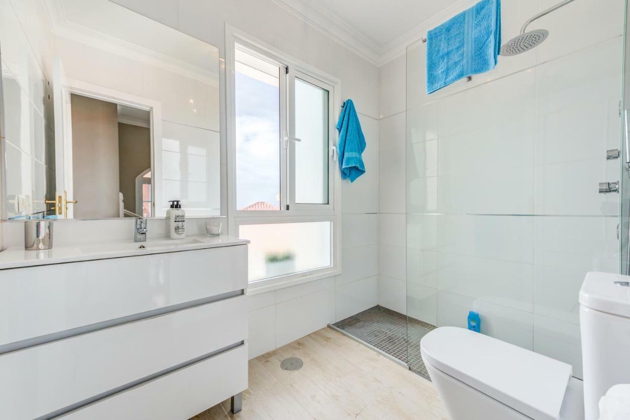 Luxury White Villa With Sea View, Heated Pool Costa Adeje (Tenerife) Exterior foto